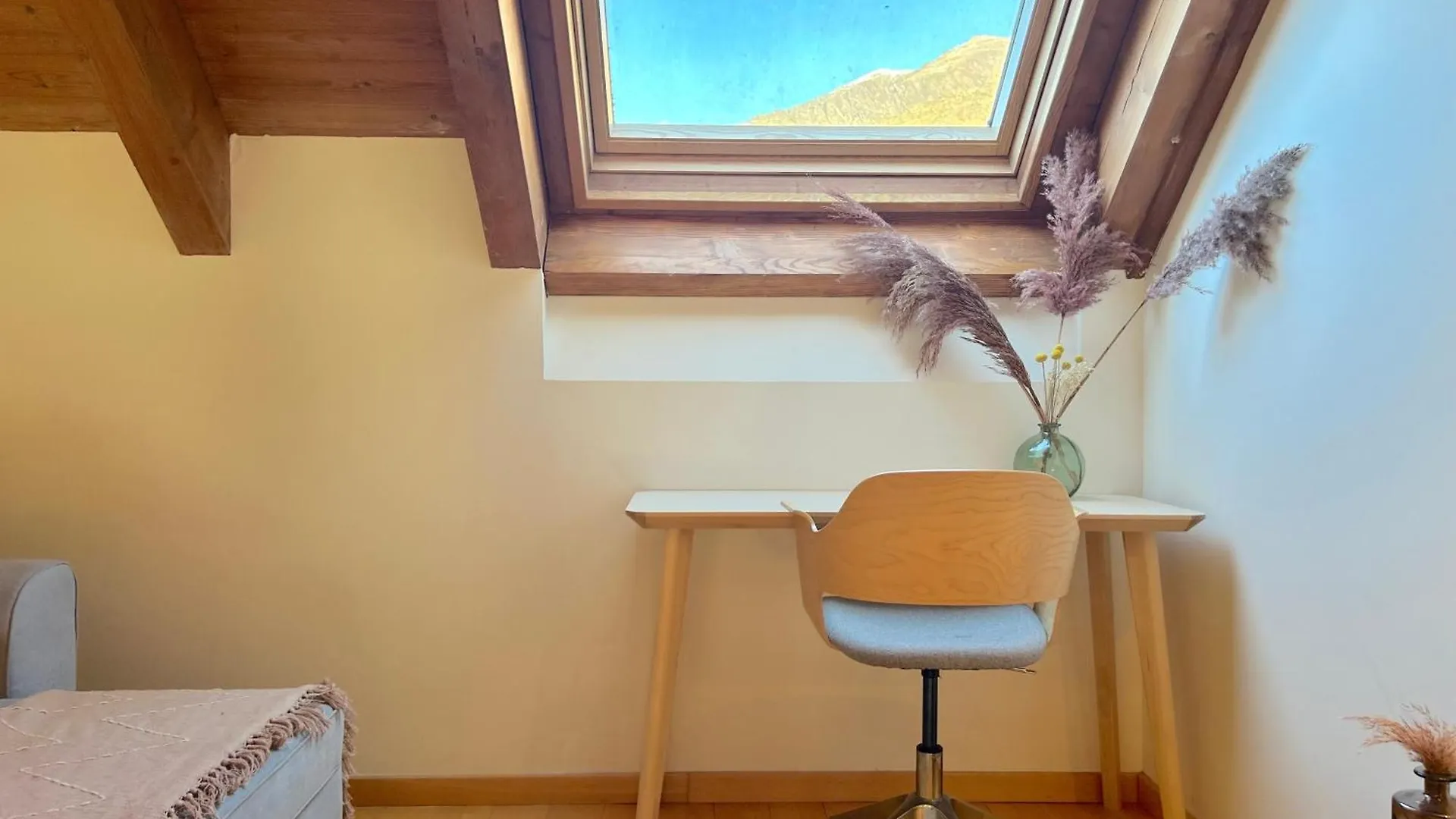 Atic Lluminos I Familiar By Rural D'Aneu Apartment Esterri D'Aneu Spain