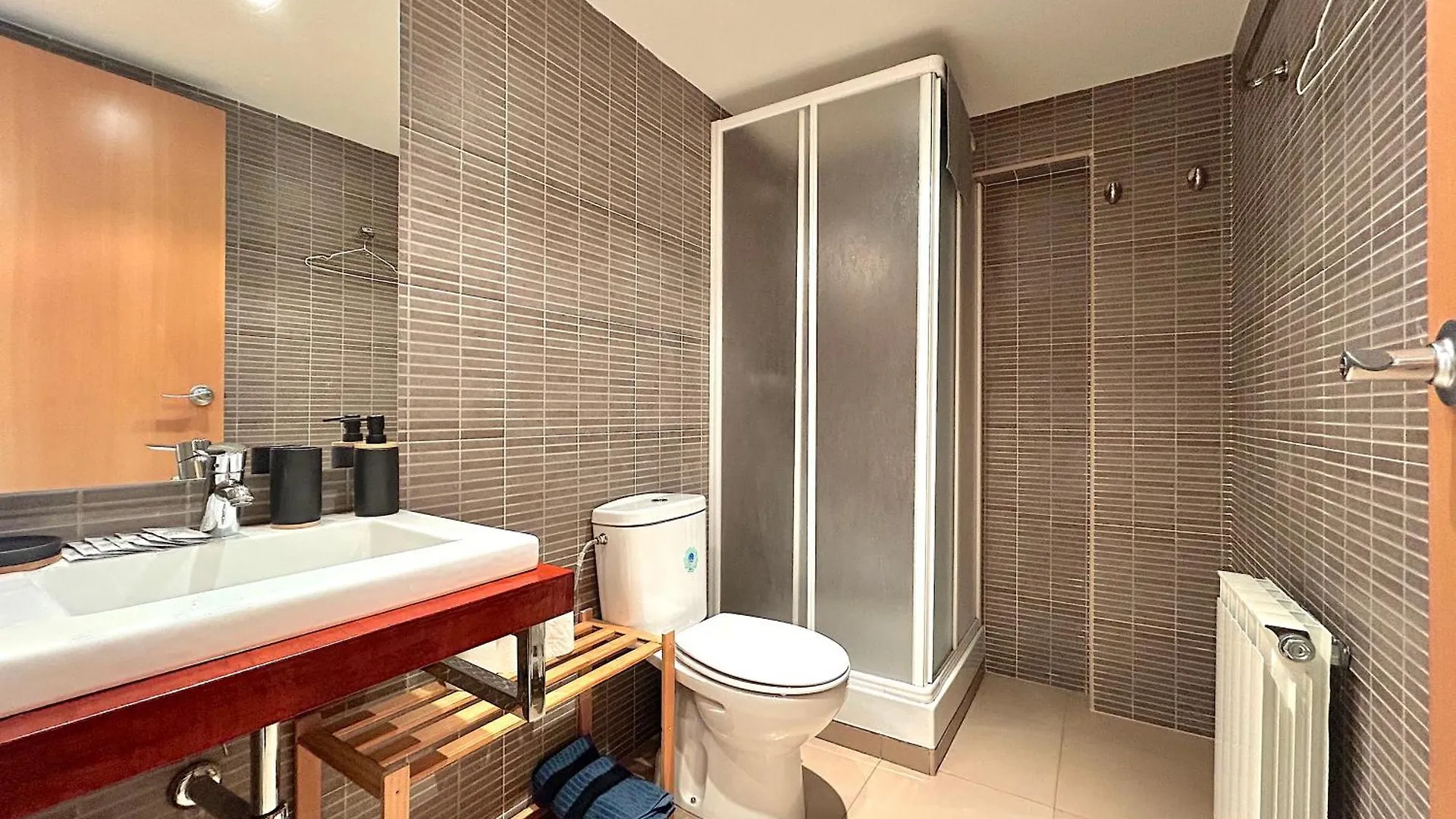 Atic Lluminos I Familiar By Rural D'Aneu Apartment Esterri D'Aneu 0*,  Spain